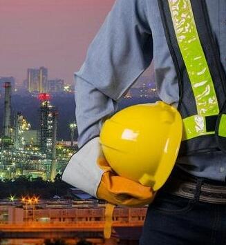 经营部总监--潘伟